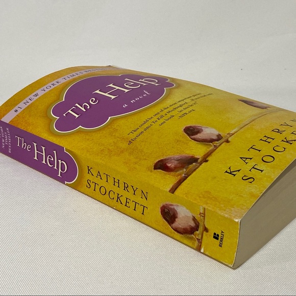 The Help softcover book by Kathryn Stockett - Picture 2 of 4